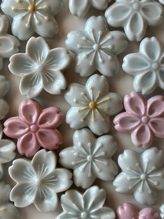 Cherry blossom magnet